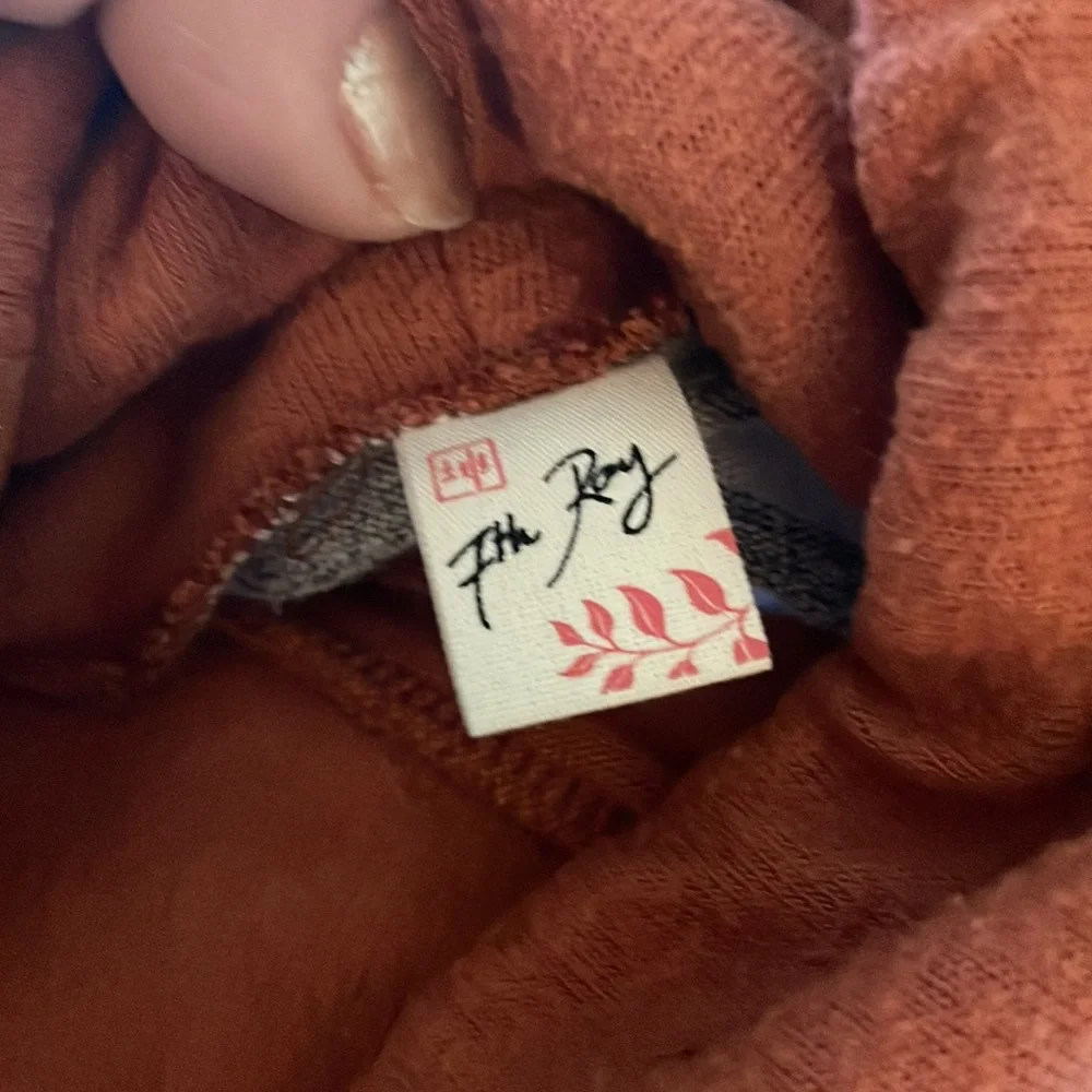Sweatshirt - Picture 2 of 2